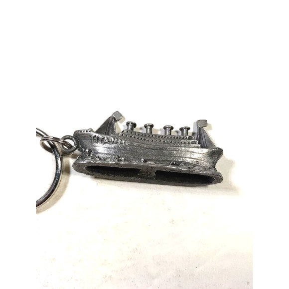 Titanic Keychain Pewter Ship Ocean - Picture 5 of 8